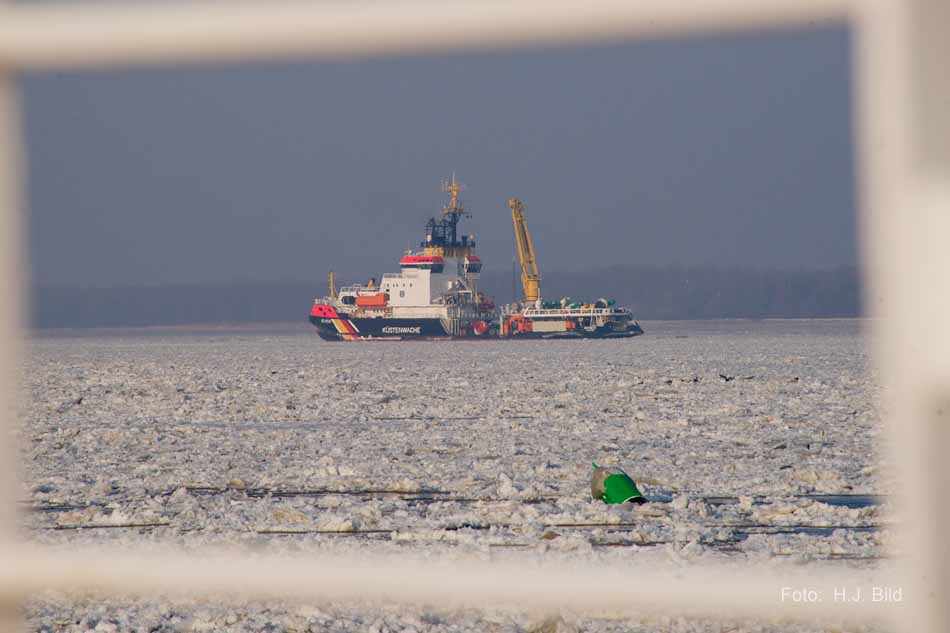 Schiffsverkehr auf der Nieder-Elbe