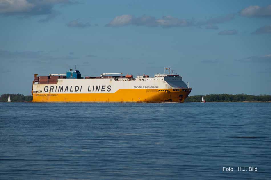 Schiffsverkehr auf der Nieder-Elbe