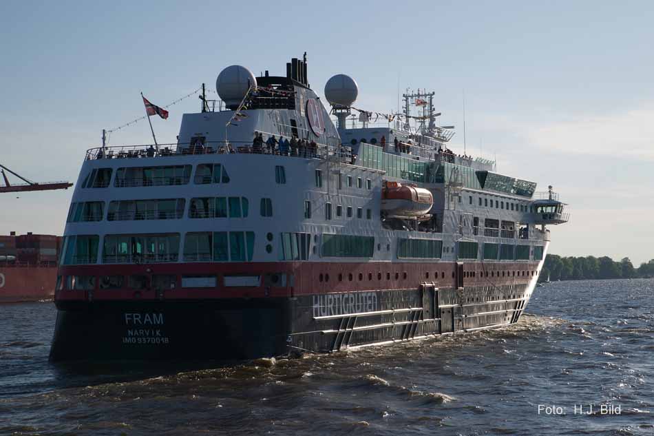 Schiffsverkehr auf der Nieder-Elbe