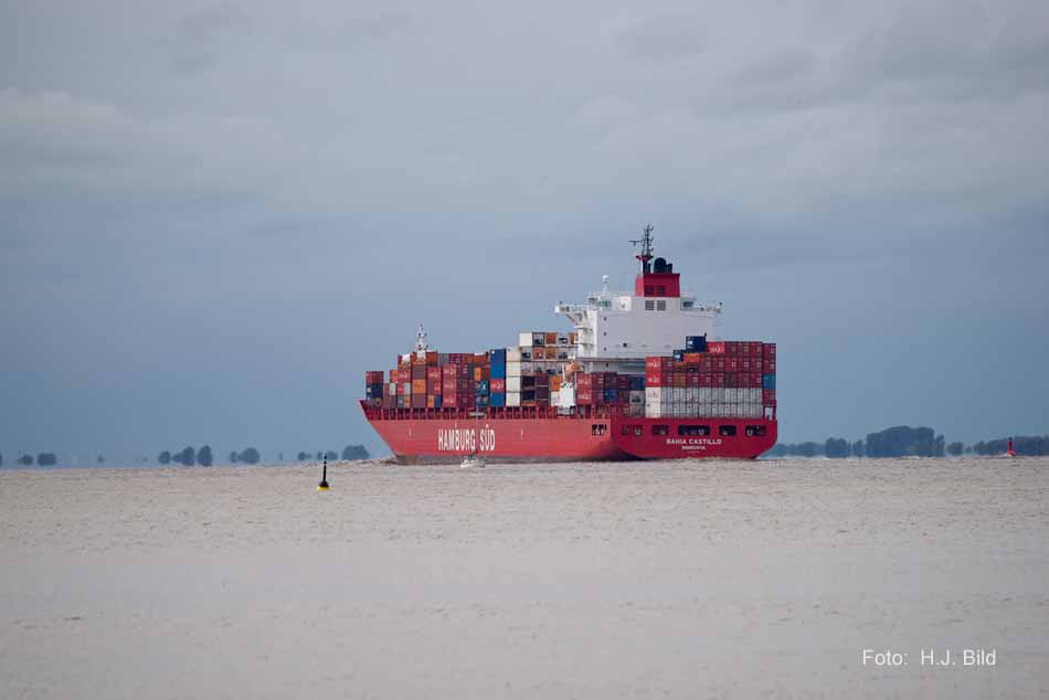 Schiffsverkehr auf der Nieder-Elbe
