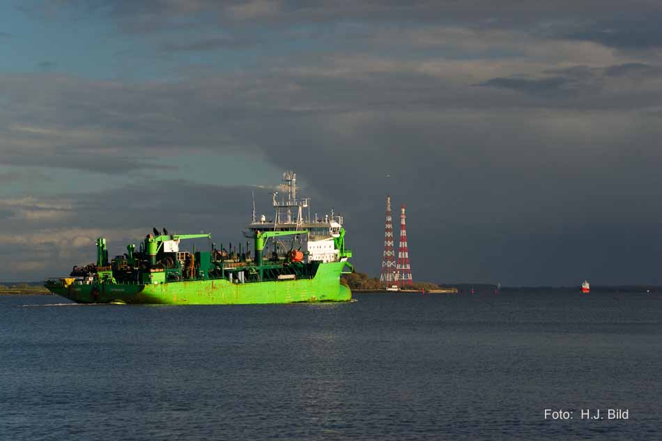 Schiffsverkehr auf der Nieder-Elbe